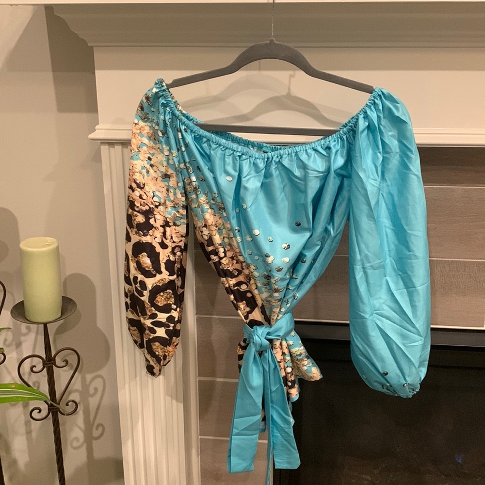 Chic Me 🎉HP🎉 NWOT off shoulders set with matching shorts - Picture 2 of 8
